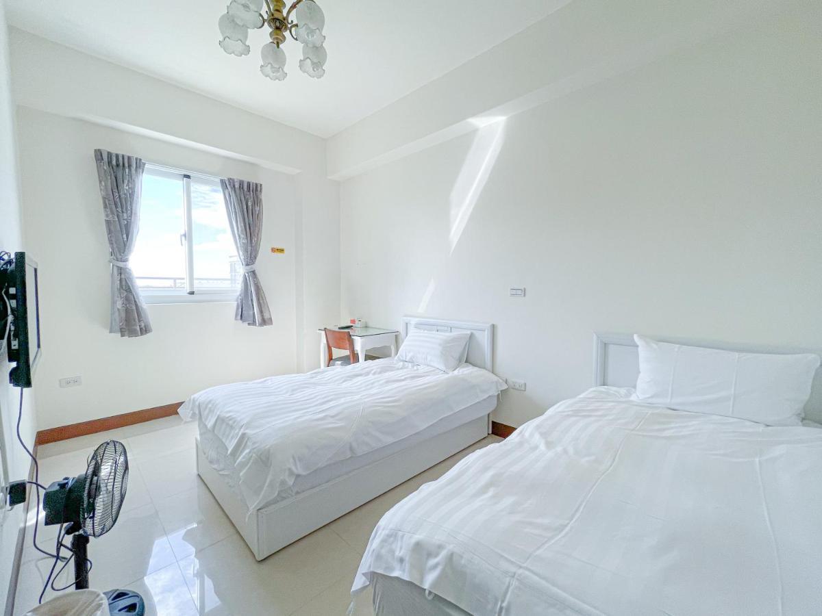 Sevilla Hostel Taitung Bagian luar foto