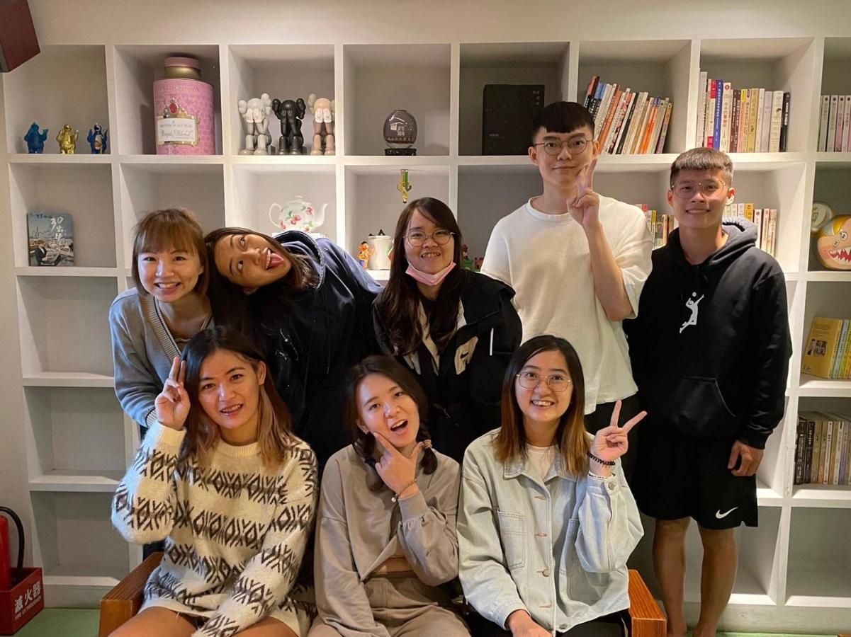 Sevilla Hostel Taitung Bagian luar foto