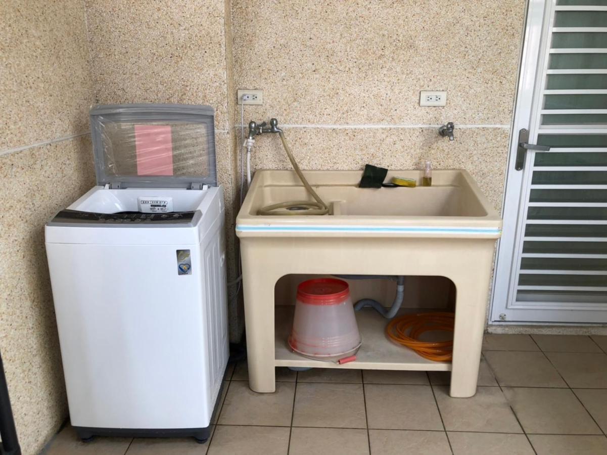 Sevilla Hostel Taitung Bagian luar foto