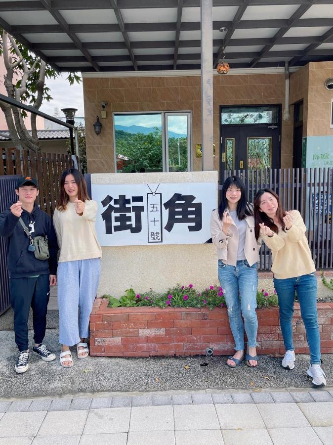 Sevilla Hostel Taitung Bagian luar foto
