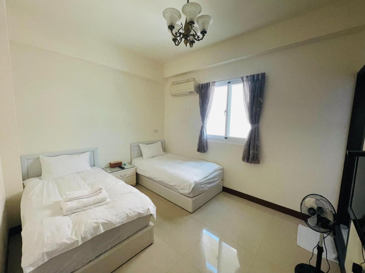 Sevilla Hostel Taitung Bagian luar foto
