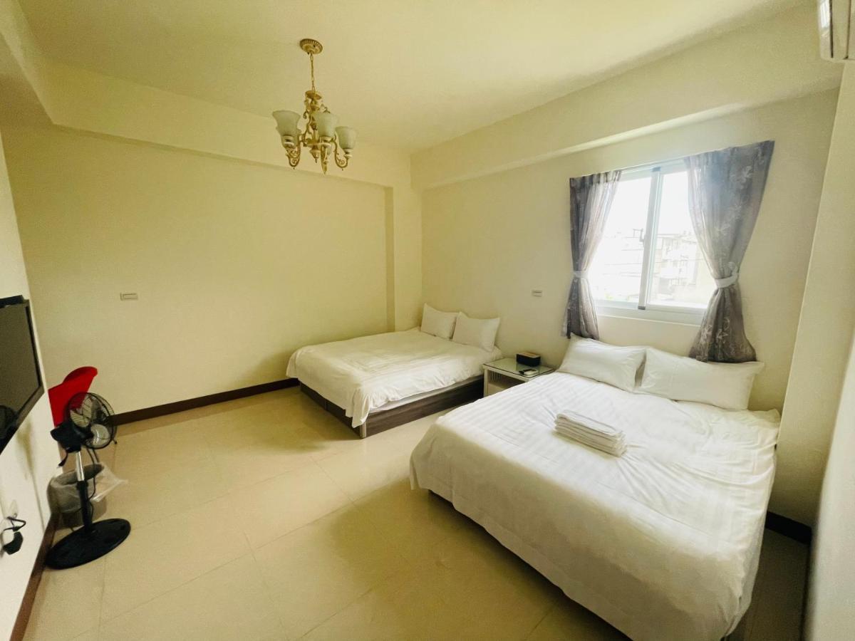 Sevilla Hostel Taitung Bagian luar foto