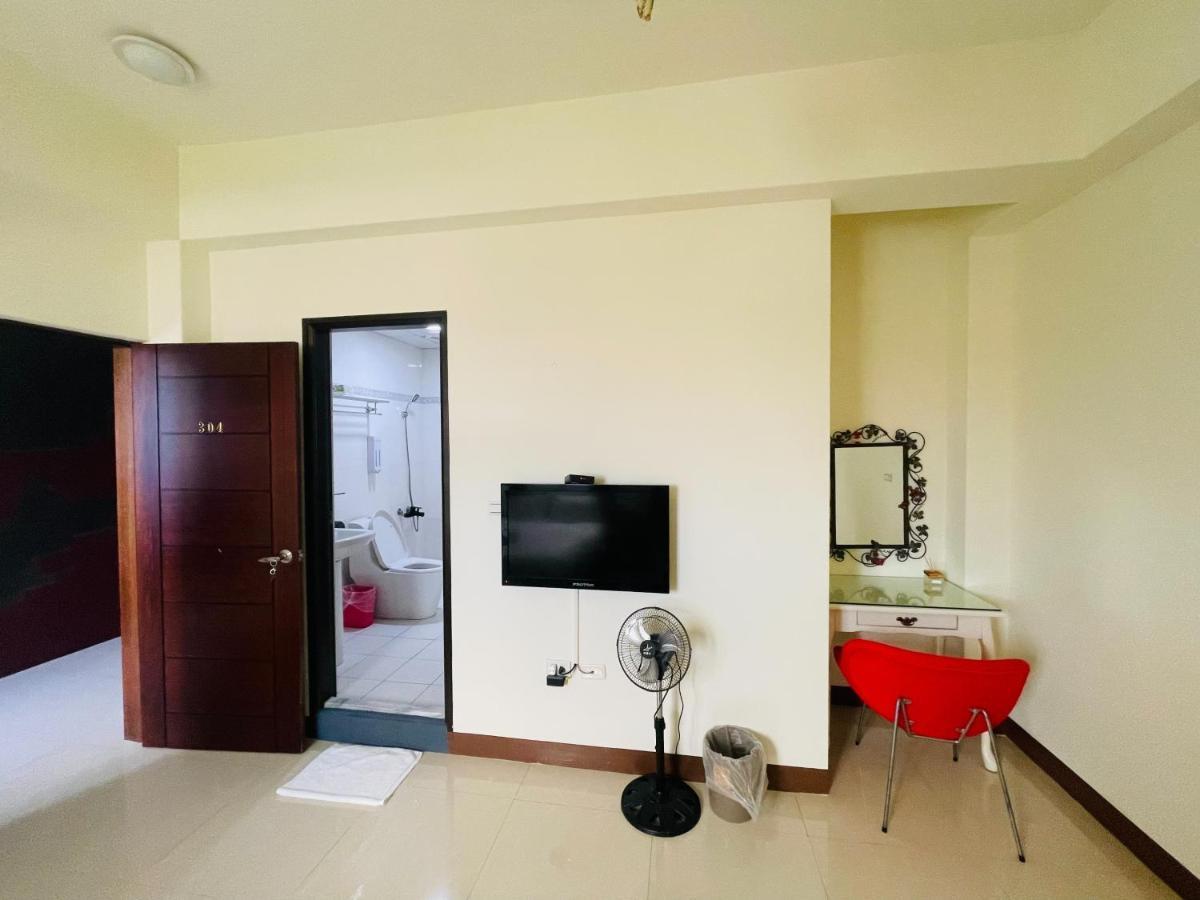 Sevilla Hostel Taitung Bagian luar foto
